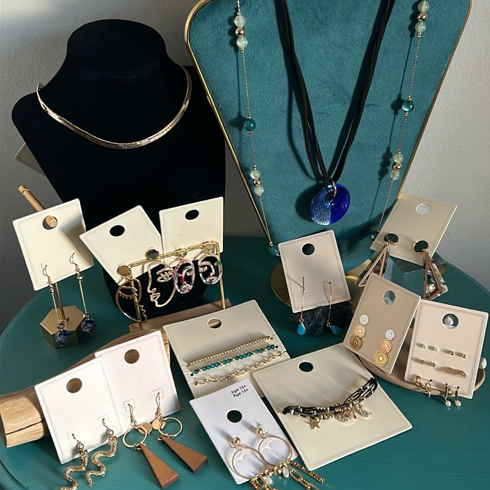 New Lot 24 Piece Gift Christmas Bulk Necklace Ring Earrings Fashion Jewelry Set